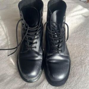 1460 Mono Dr. Martens Women’s size 12